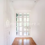 Rent 5 bedroom house of 320 m² in Rome