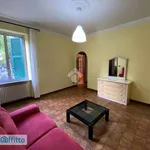 Affitto 4 camera appartamento di 74 m² in Genoa