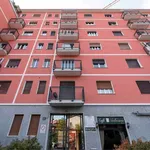 Rent 2 bedroom apartment of 60 m² in Milano