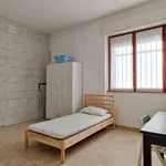 Rent a room in milan