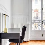 Rent 3 bedroom apartment of 123 m² in paris