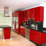 Rent 4 bedroom house of 240 m² in Marbella