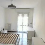 Rent 3 bedroom apartment of 100 m² in Milan