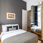 Rent 1 bedroom apartment of 45 m² in paris