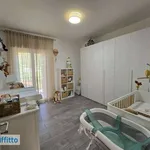 Affitto 3 camera appartamento di 78 m² in Naples