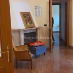 Rent 5 bedroom house of 350 m² in Rome