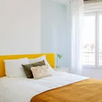 Rent a room of 96 m² in Saint-Denis