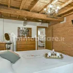 Rent 4 bedroom apartment of 50 m² in Florence