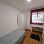 Rent a room of 120 m² in zaragoza