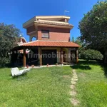 Rent 5 bedroom house of 250 m² in Fiumicino