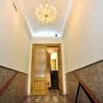 Rent 2 bedroom apartment of 50 m² in Prague