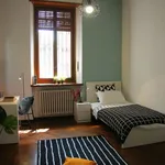 Rent a room in turin