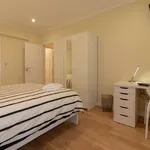 Rent a room of 117 m² in lisbon