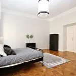 Rent 5 bedroom apartment of 168 m² in Krakow