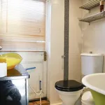 Rent a room of 80 m² in dublin