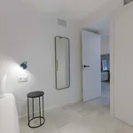 Rent 5 bedroom apartment of 65 m² in Barcelona