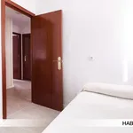 Alquilo 3 dormitorio apartamento de 10 m² en Seville