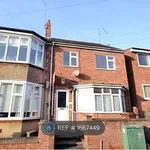 Rent 2 bedroom flat in East Midlands