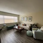 Rent 2 bedroom apartment in Burbank