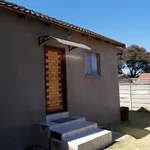 Rent 1 bedroom house in Roodepoort