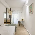 Rent a room of 250 m² in Lisbon