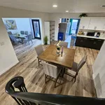 Rent 5 bedroom house in Los Angeles