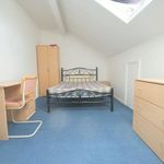 Rent 4 bedroom flat in Yorkshire And The Humber