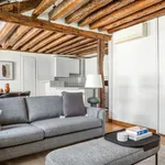 Rent 1 bedroom apartment of 635 m² in Paris