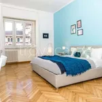 Rent 4 bedroom apartment of 50 m² in Milano