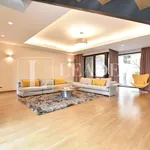 Rent 5 bedroom apartment of 196 m² in Bucuresti