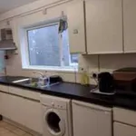 Rent 5 bedroom house in Wales