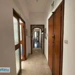 Affitto 3 camera appartamento di 64 m² in Genoa