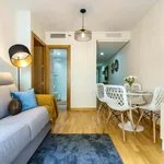 Rent 1 bedroom apartment of 50 m² in Málaga