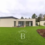 Rent 10 bedroom house of 335 m² in Croissy-sur-Seine