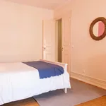 Rent 4 bedroom apartment in Lisbon