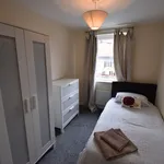 Rent 2 bedroom flat in Yorkshire And The Humber