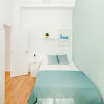 Rent a room of 143 m² in Valencia