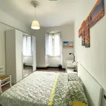 Rent 4 bedroom apartment in Florence