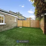 Rent 5 bedroom house in South East England