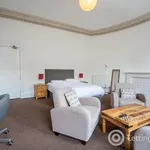 Rent 5 bedroom flat in Edinburgh