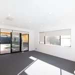 Rent 3 bedroom house in Ellenbrook