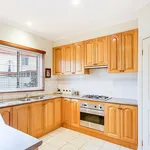 Rent 4 bedroom house in Caroline Springs