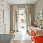 Rent 3 bedroom apartment of 105 m² in Prague