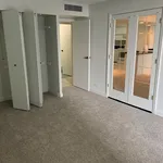 Rent 2 bedroom apartment of 133 m² in Chicago