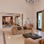 Rent 6 bedroom house of 1428 m² in Benahavis