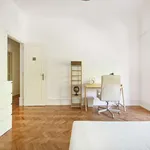 Rent a room in lisbon