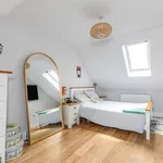 Rent 4 bedroom house in Mid Sussex