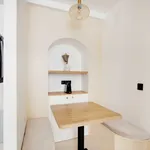 Appartement de 334 m² avec 1 chambre(s) en location à Paris