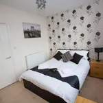 Rent 3 bedroom apartment of 85 m² in Swindon