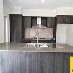 Rent 4 bedroom house in Rockbank